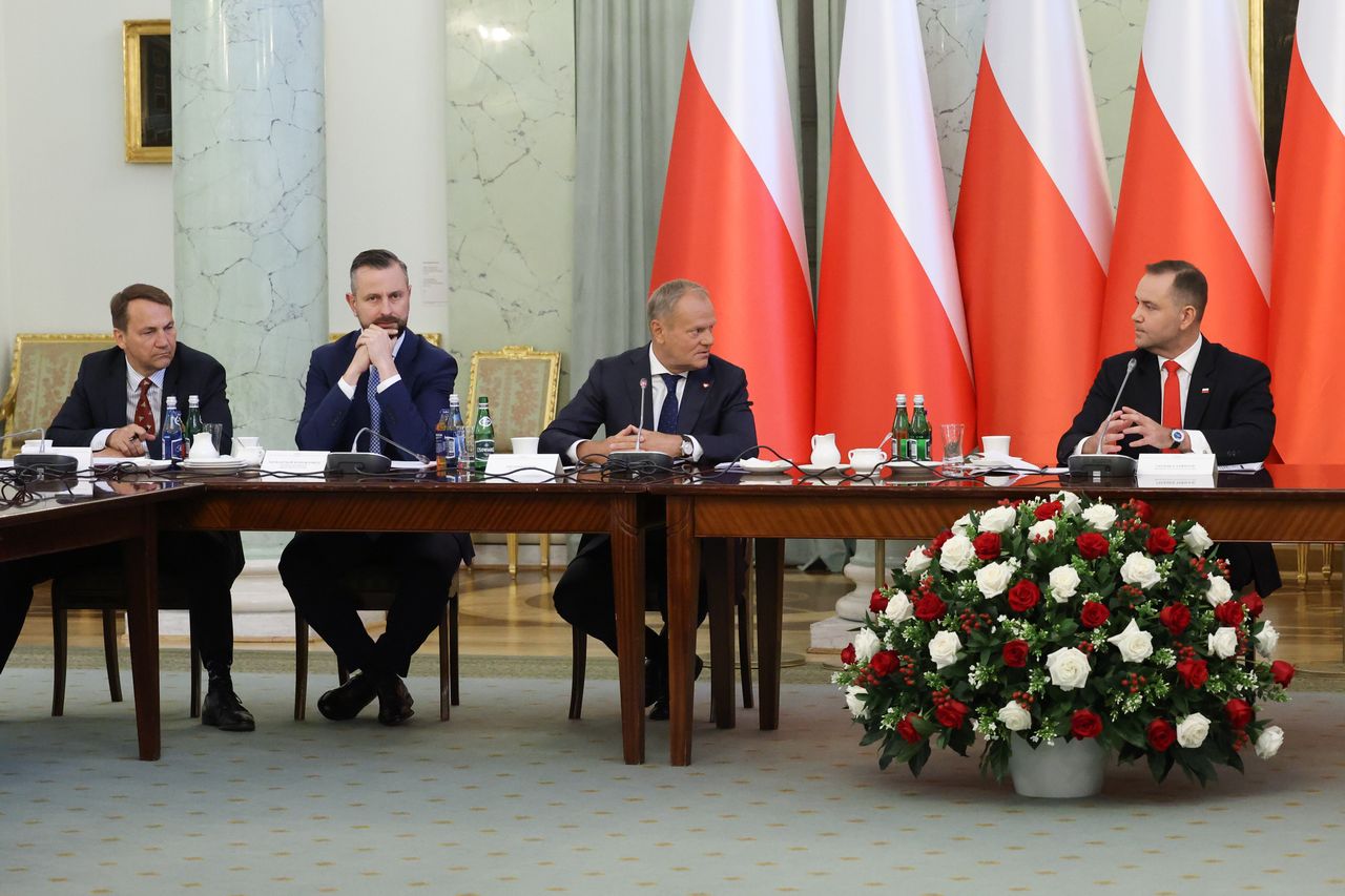 "Były ostre momenty". Napięcia z Nawrockim, ale bez wojny totalnej, czyli kulisy Rady Gabinetowej