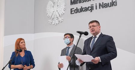 Dramaty tysięcy maturzystów. Są już wyniki matur 2021