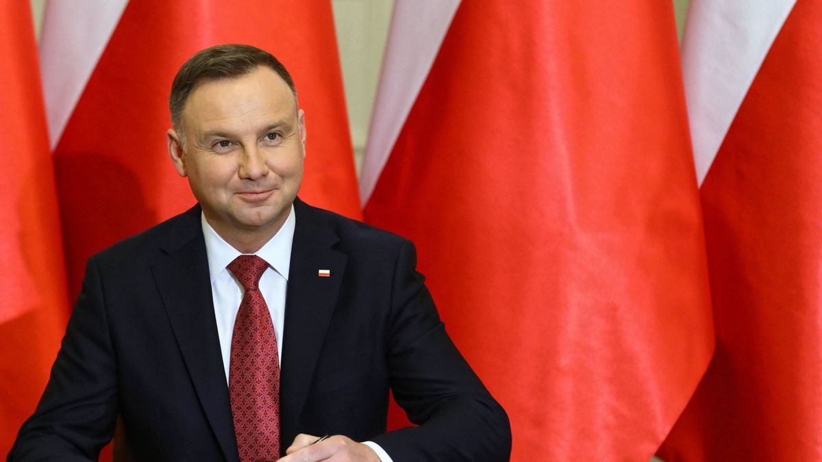 Andrzej Duda
Warszawa, 16.05.2019. Prezydent Andrzej Duda podpisa� ustaw� o zmianie ustawy o pomocy pa�stwa w wychowywaniu dzieci oraz niekt�rych innych ustaw, 16 bm. w Pa�acu Prezydenckim w Warszawie. (das) PAP/Rafa� Guz
Rafa� Guz
andrzej duda, podpis, podpisa�, podpisuje, polityk polityka, prezydent, ustawa, wychowanie dzieci, zmiana, zmiana ustawy