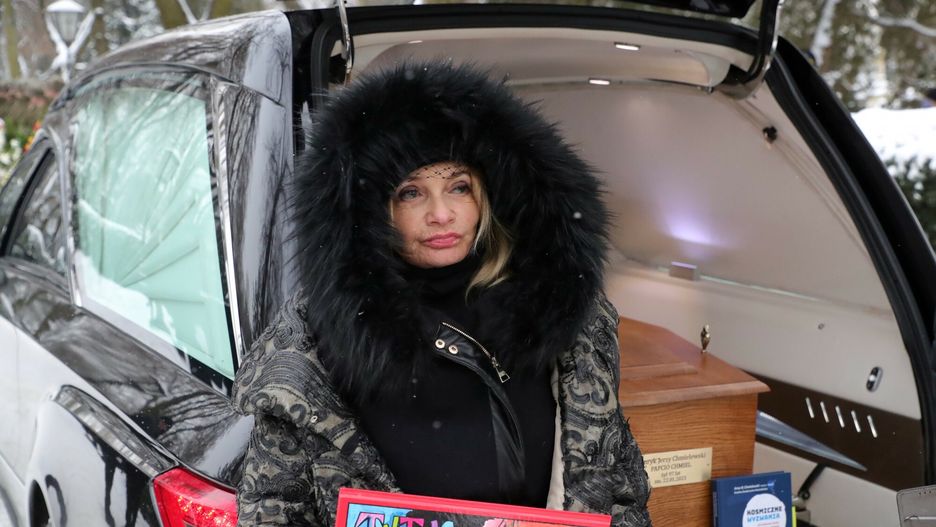 Monique Lehman podczas pogrzebu ojca