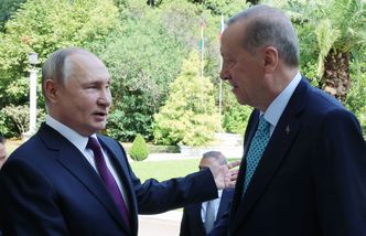 Prezydent Turcji poleciał do Rosji gasić pożar. Zwrócili uwagę na mowę ciała Putina