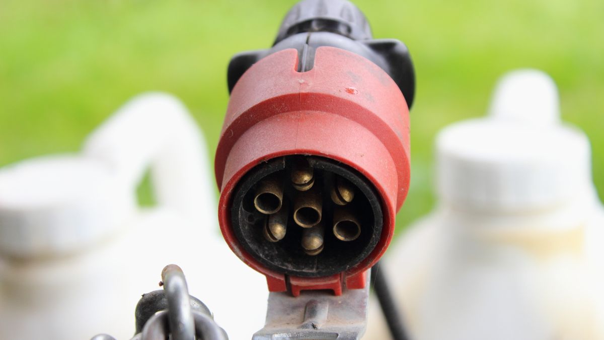 Popularne gniazdo przyczepy z siedmioma przewodami