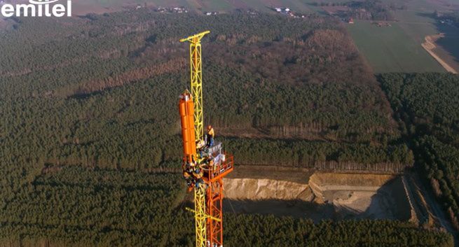 Emitel zapewnił sobie kredytowanie do 1,57 mld zł