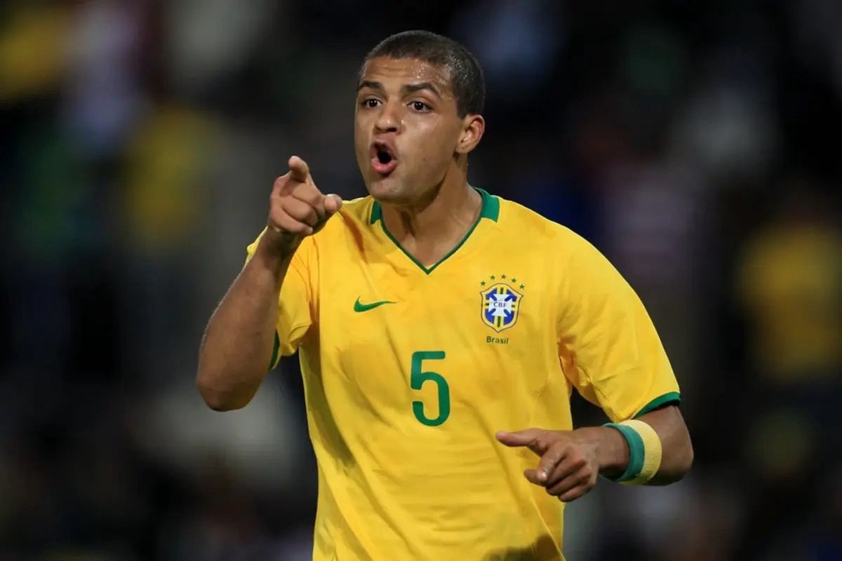 Felipe Melo w barwach reprezentacji Brazylii