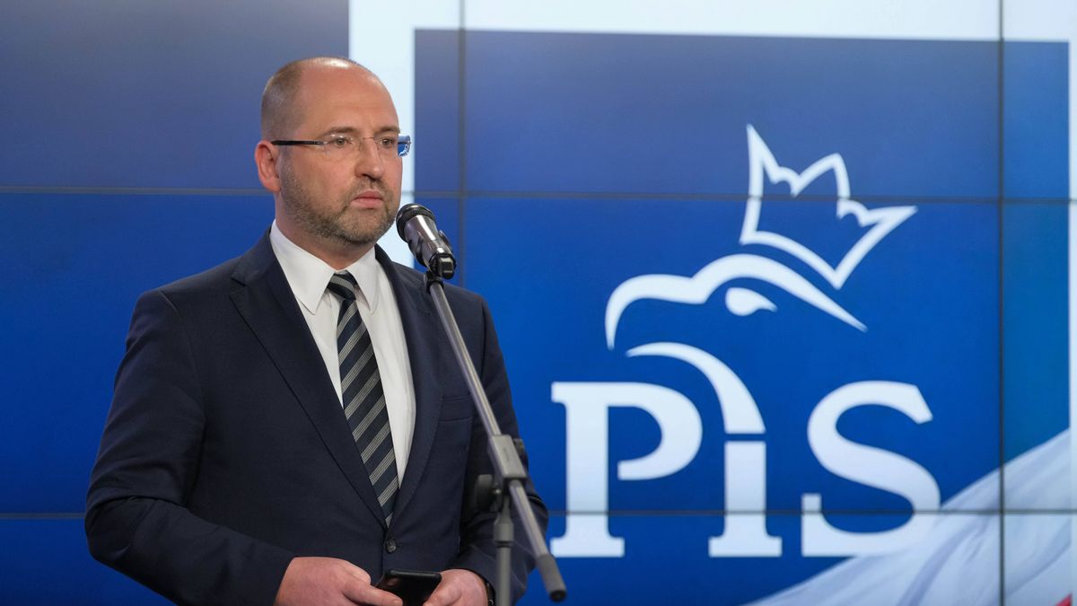 Adam Bielan został zawieszony w prawach członka Porozumienia –