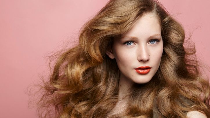 Szamponetki to metoda na pogłębienie koloru włosów o 2-3 odcienie.