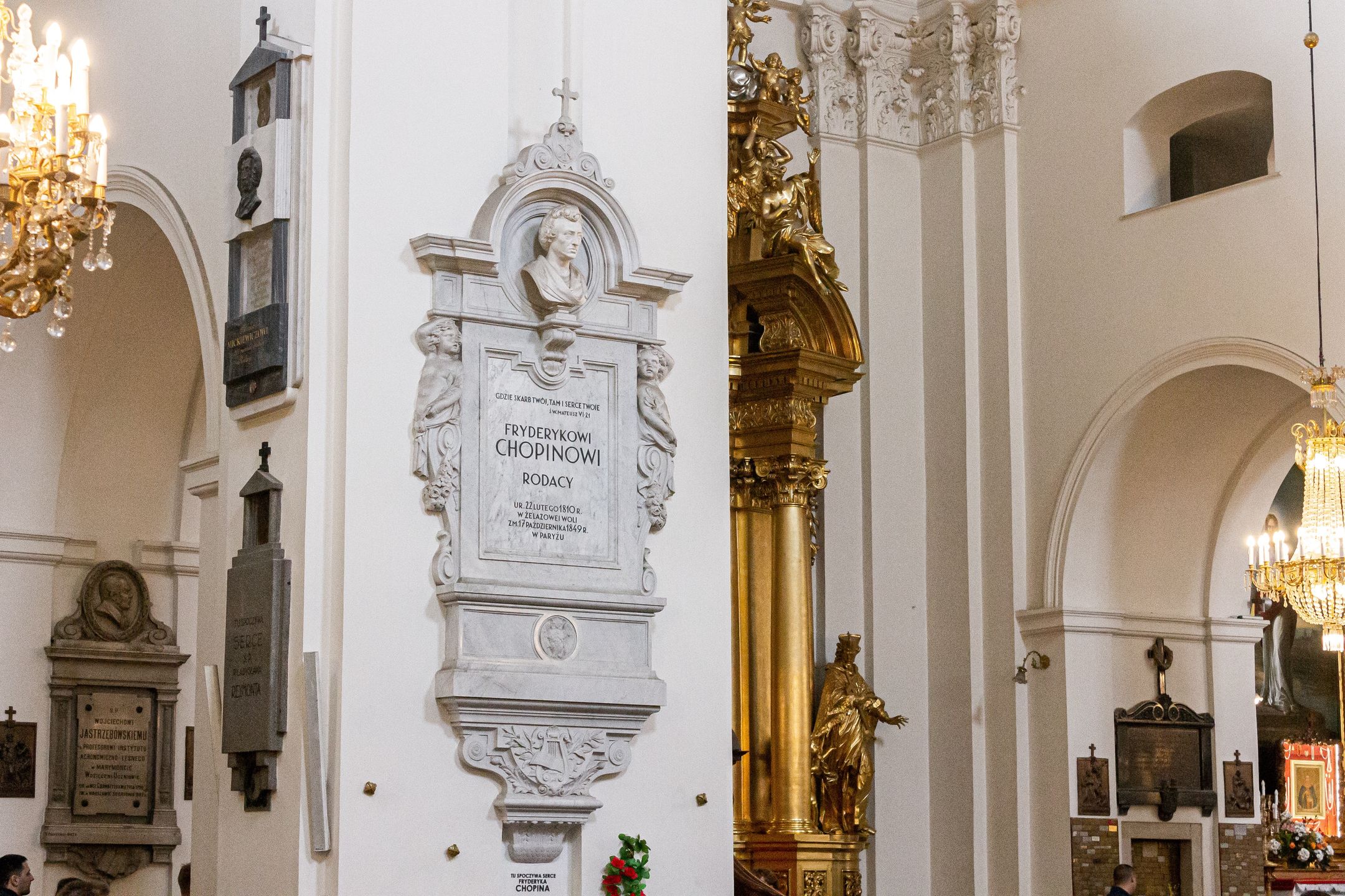 Serce Fryderyka Chopina spoczęło w bazylice Świętego Krzyża w Warszawie