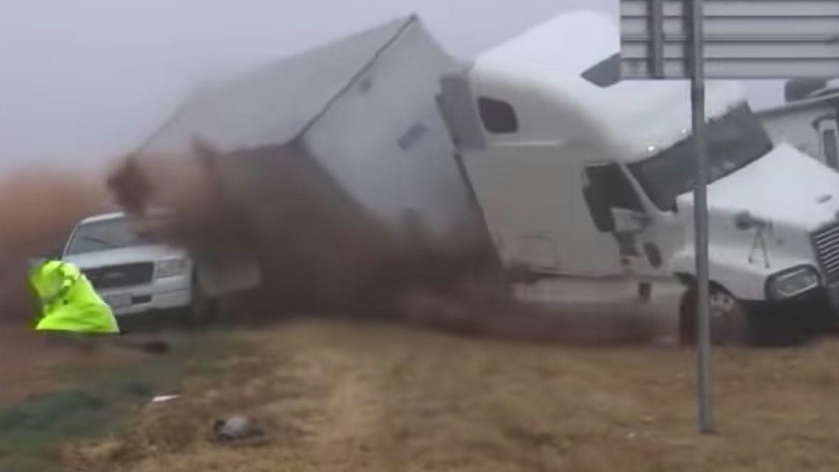 Wypadek ciężarówki. Fotograf ledwo uszedł z życiem 1