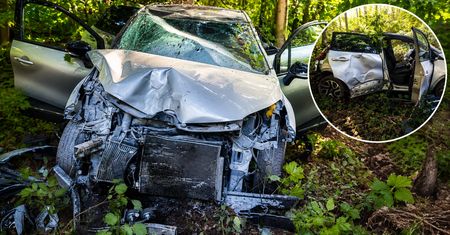 18-latek dachował między drzewami. Prawo jazdy miał od dwóch tygodni