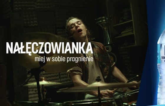 Nałęczowianka w nowych butelkach reklamowana pod hasłem „Miej w sobie pragnienie” (wideo)