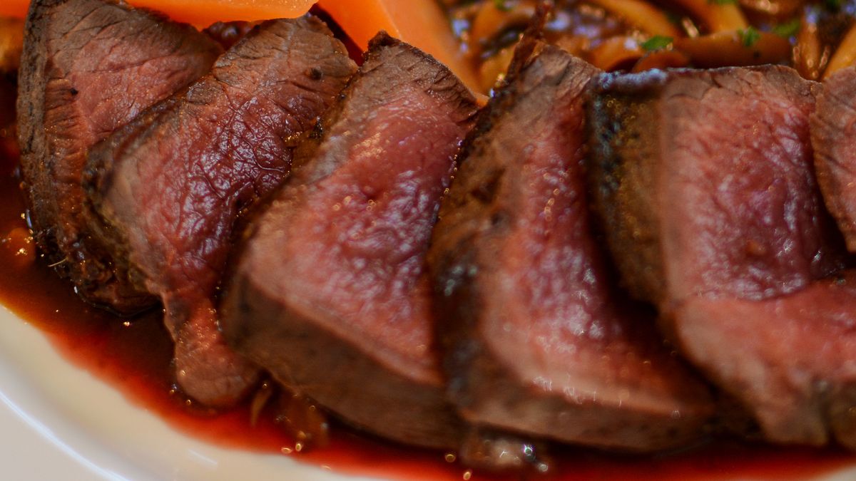 Dziczyzna w PRL – luksus, o którym marzyły gospodynie