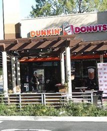 Dunkin' Donuts modyfikuje menu. "Śniadaniowa" walka z McDonald's