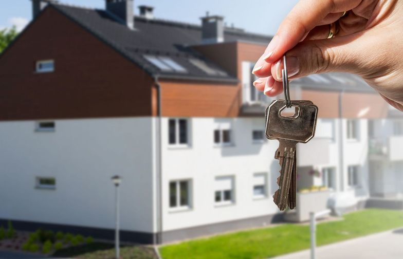 Umowa najmu mieszkania stanowi zabezpieczenie zarówno dla wynajmującego, jak i dla najemcy