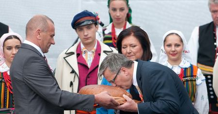 Prezydent na dożynkach. Dziękował rolnikom za...