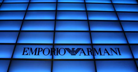 Armani nie jest na sprzedaż. Stanowcza reakcja legendarnego projektanta