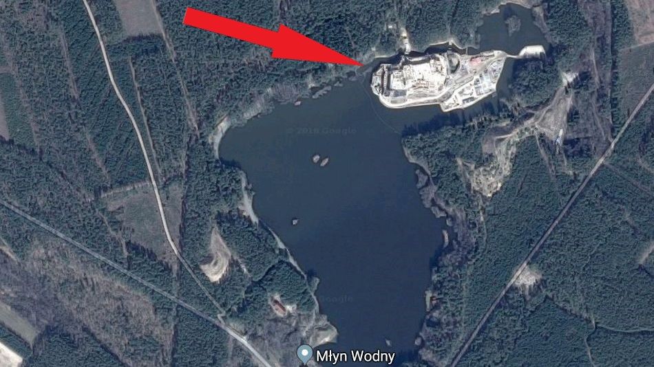 Zamek w Stobnicy już przyćmił krajobraz