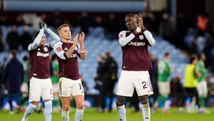 Czerwona kartka pogrążyła klub Polaka. A było prowadzenie