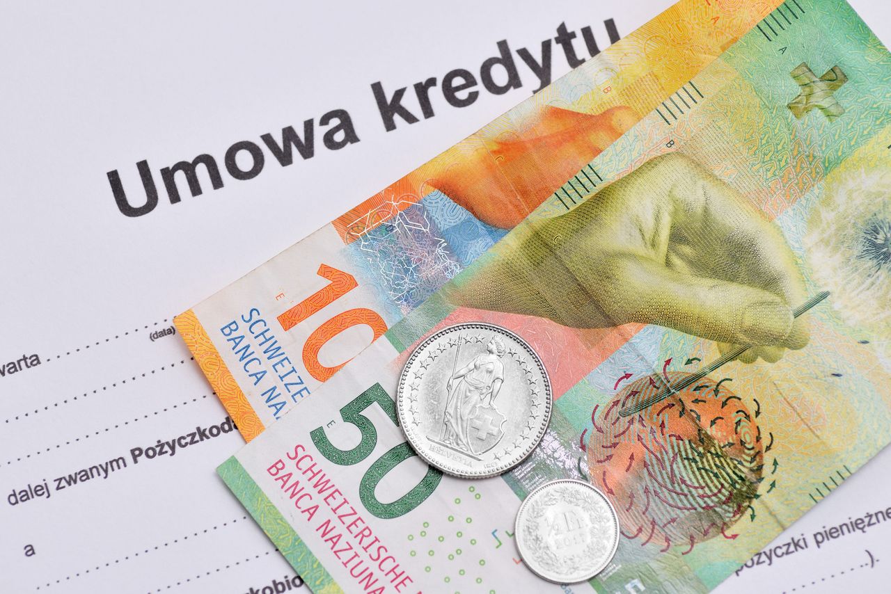 Kredyty we frankach. Rzecznik Finansowy odpowiedział na pytanie Sądu Najwyższego. 