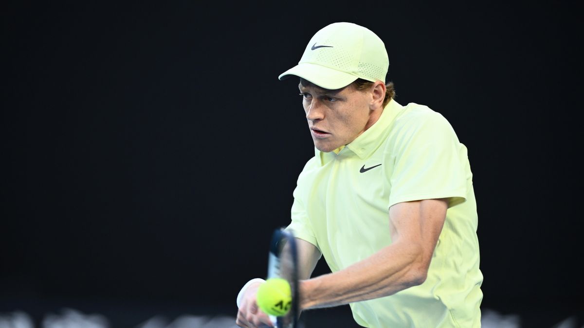 PAP/EPA / Joel Carrett / Na zdjęciu: Jannik Sinner