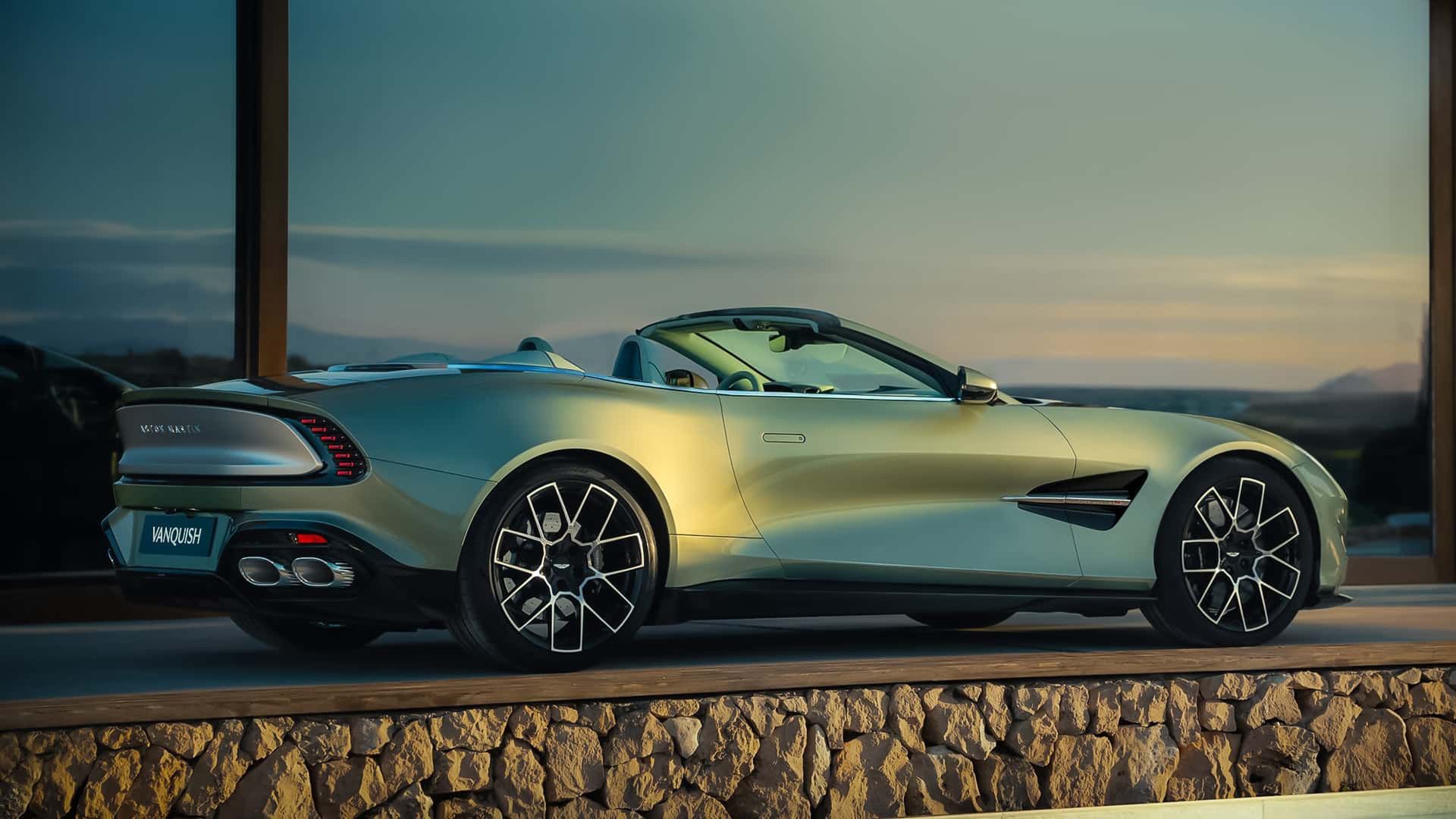 Aston Martin Vanquish Volante