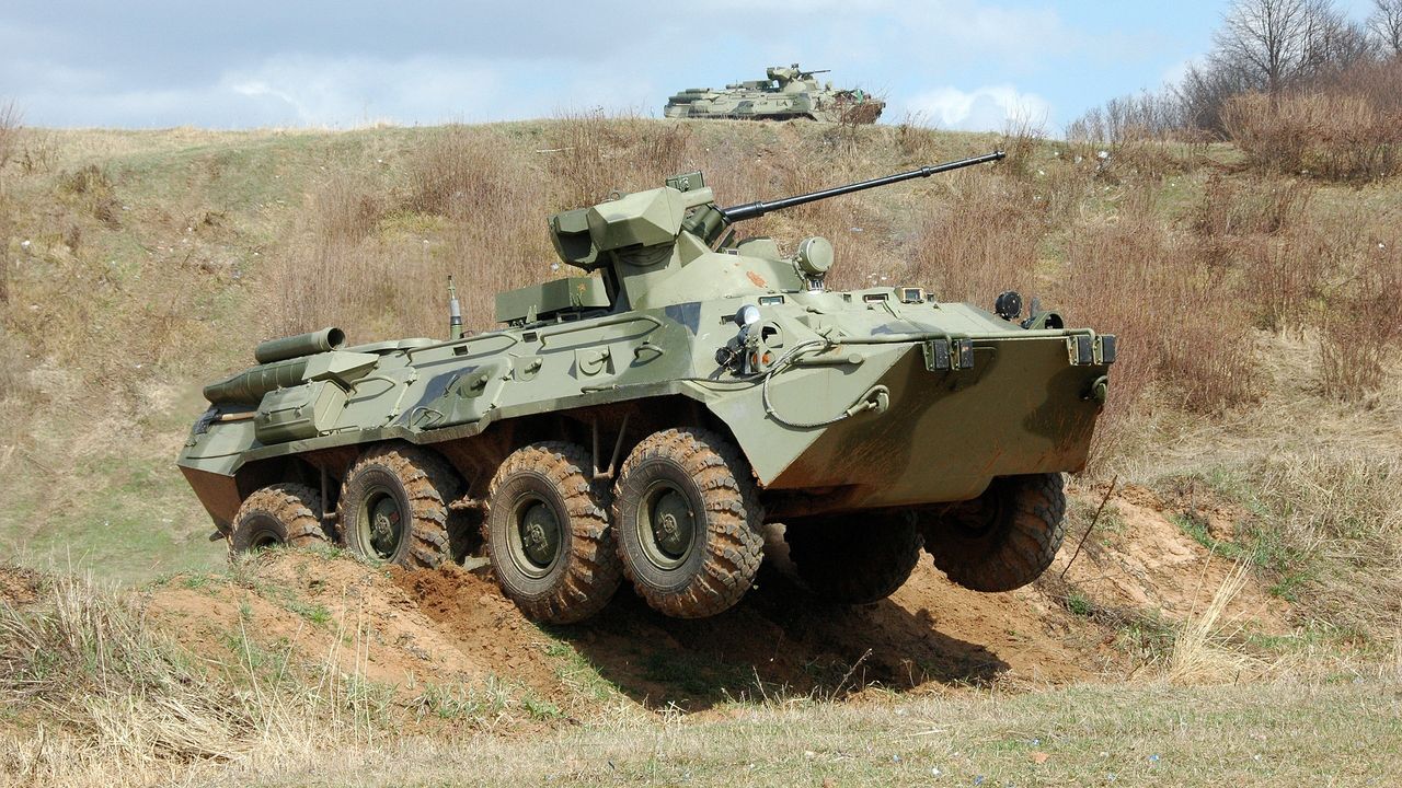 Transporter opancerzony BTR-82A