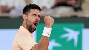 Novak Djoković znów ze straconym setem. Potworne cierpienie młodego Czecha