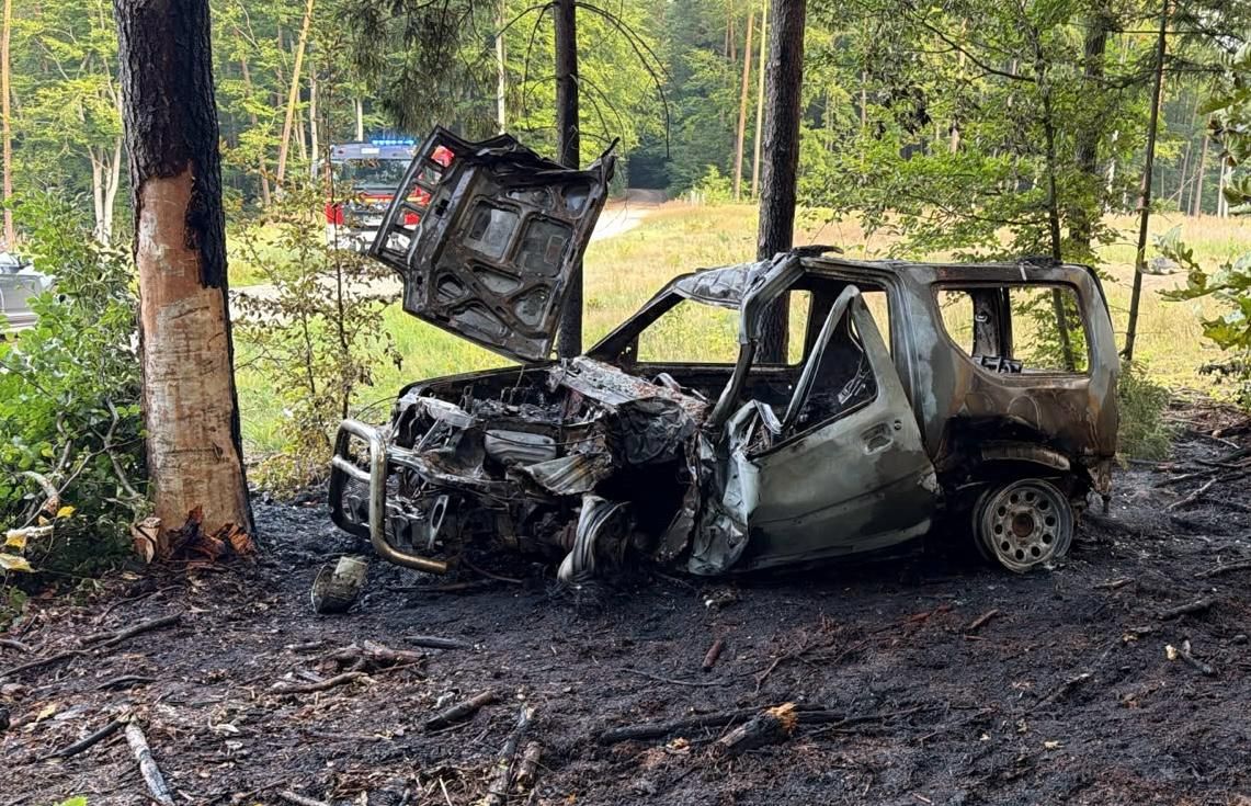 Tragedia o 4.00 nad ranem. Kierowca nie żyje. Wiemy, co z pasażerami