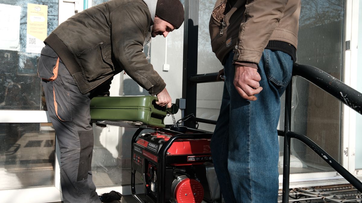Mieszkańcy Estonii masowo kupują generatory prądu. Czekają na odłączenie od Rosji