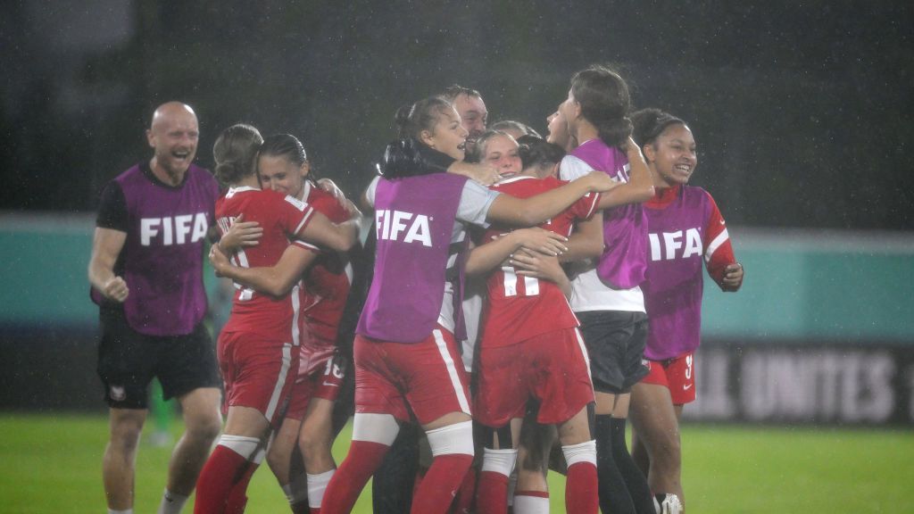 Getty Images / Pedro Vilela - FIFA / Na zdjęciu: radość piłkarek reprezentacji Polski U-17 po awansie do ćwierćfinału MŚ na Dominikanie