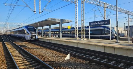 Dokąd jedzie ten pociąg? Stacja Lublin Główny zyska wyświetlacze, infokioski i nowe nagłośnienie