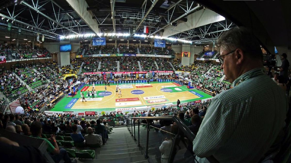 Zdjęcie okładkowe artykułu: Materiały prasowe / Andrzej Romański / Energa Basket Liga / Janusz Jasiński w hali CRS