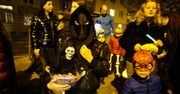 Łódź: Cukierek albo psikus - czy ta zabawa jest bezpieczna? Na osiedlach w ciemnych ulicach na dzieci czyha wiele zagrożeń... Jak ich uniknąć?