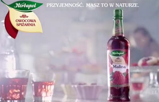 Rosnąca przyjemność reklamuje herbatę i syrop od Herbapolu (wideo)