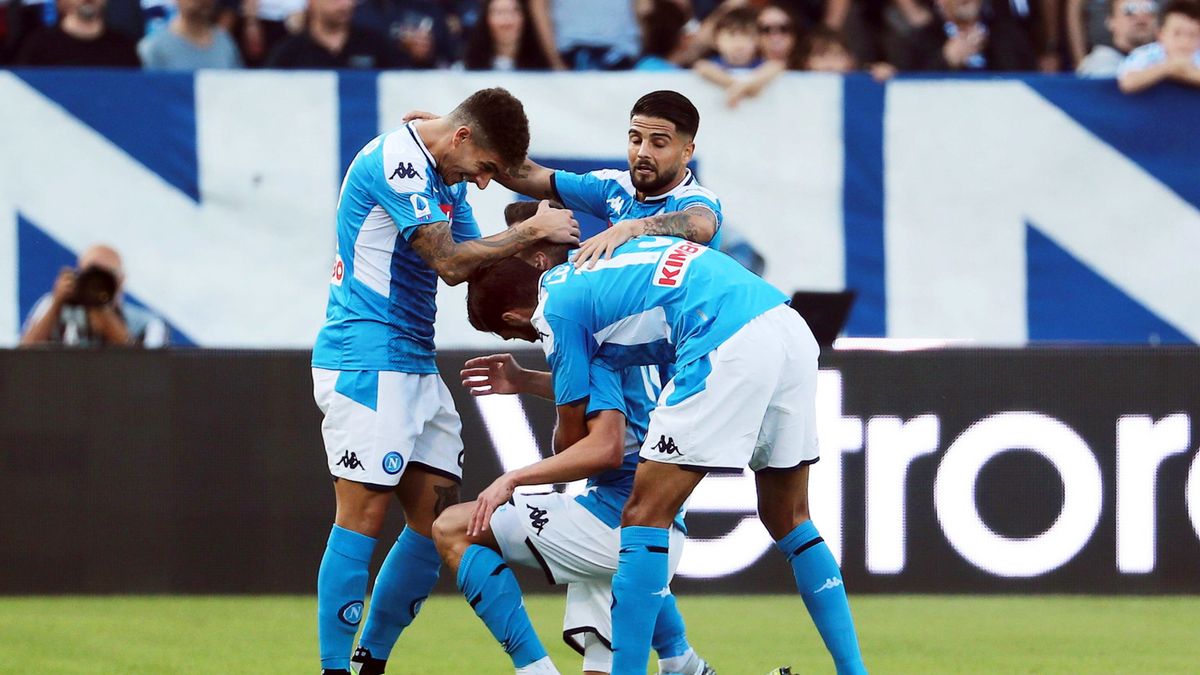 PAP/EPA / SERENA CAMPANINI / Na zdjęciu: Arkadiusz Milik (w środku) cieszy się razem z kolegami z drużyny