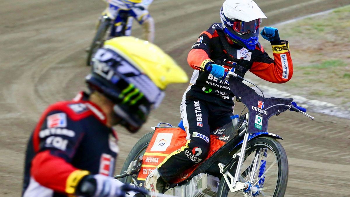 WP SportoweFakty / Łukasz Trzeszczkowski / Na zdjęciu: Tai Woffinden i Maksym Drabik