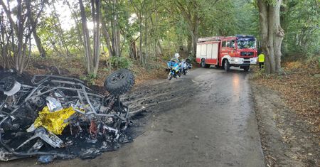 Buggy stanął w ogniu. Kierowca i pasażer nie żyją