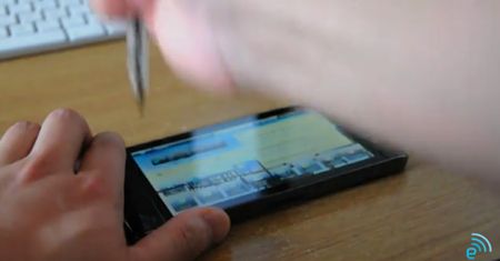 Dell Streak - smartfon-tablet z wyjątkowo wytrzymałym wyświetlaczem [wideo]