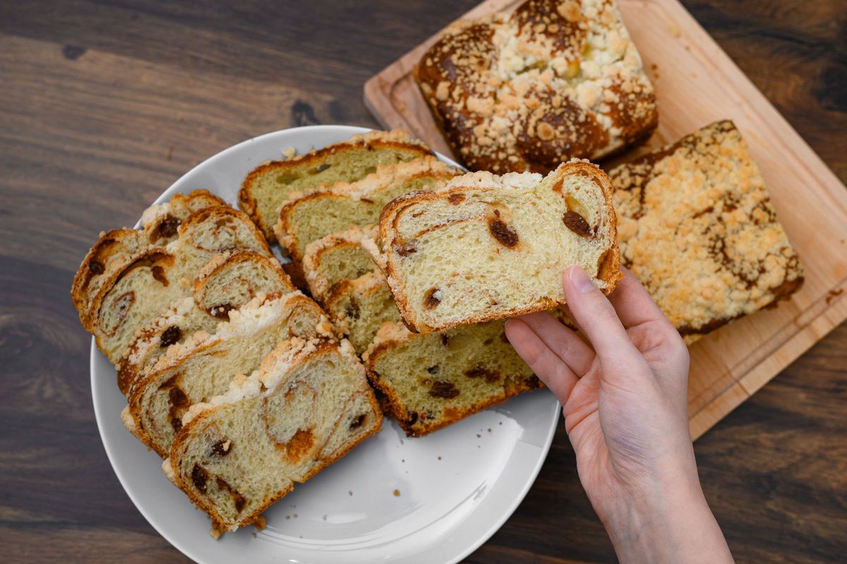 How to beat sugar cravings with a delicious apple cake