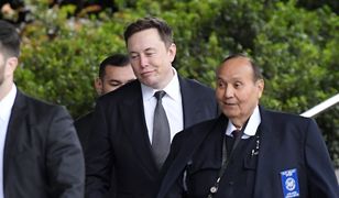 Elon Musk pracował w Sylwestra.