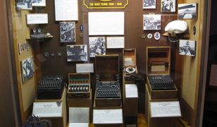 Maszyny szyfrujące zostały zastąpione przez aplikacje mobilne.