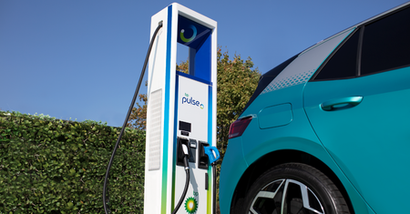 BP twierdzi, że ładowarki będą bardziej rentowne niż dystrybutory paliw
