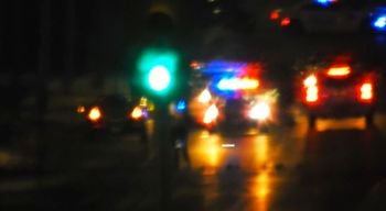 Czołowe zderzenie na DW 632. Cztery osoby ranne, w tym dwoje dzieci. Droga zablokowana!