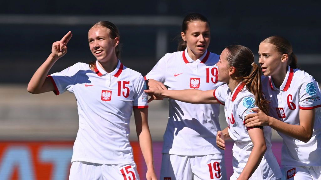 Getty Images / Tyler Miller - Sportsfile/UEFA / Na zdjęciu: reprezentacja Polski do lat 17. Pierwsza z lewej Weronika Araśniewicz