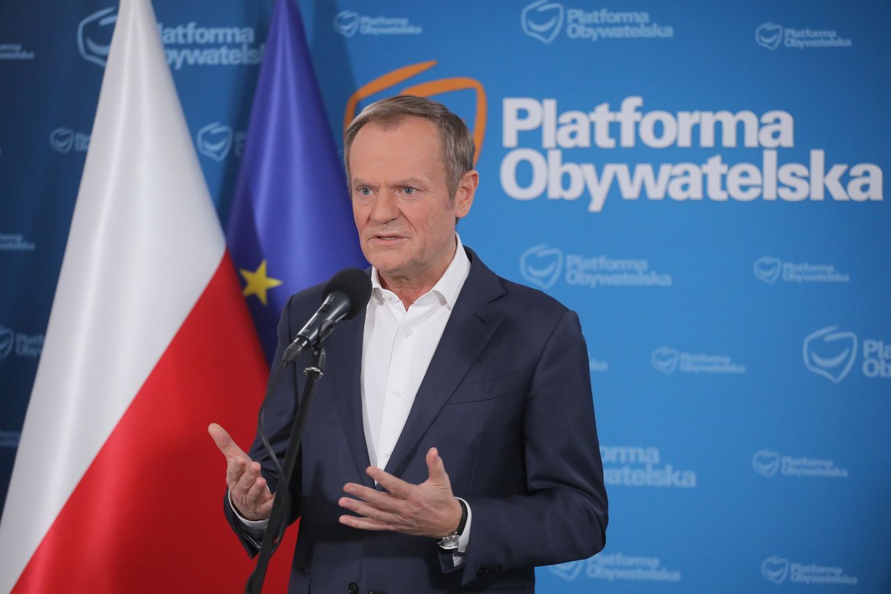 "Powtórka z ponurego spektaklu". Tusk zaapelował do Morawieckiego