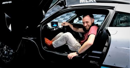 Mercedes-AMG One bez tajemnic. Zajrzałem pod maskę i dowiedziałem się, ilu Polaków go kupiło