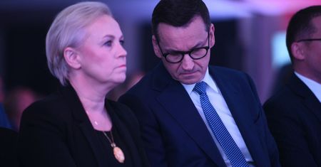 Złote spadochrony ludzi premiera. Podwyżki dla zaufanych Morawieckiego