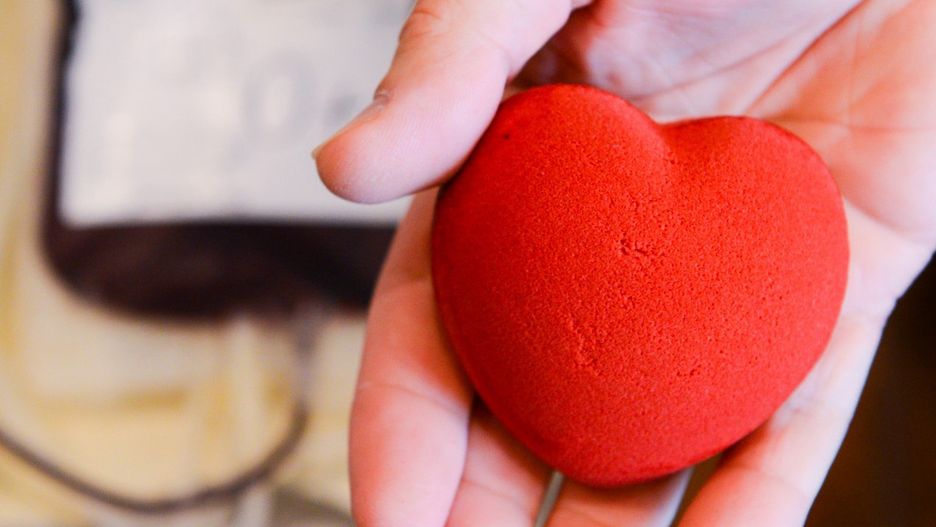 Warszawa. Policja apeluje o oddawanie krwi dla funkcjonariusza