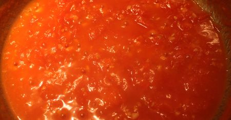 Sos do makaronu marinara o niskiej zawartości sodu (do kupienia gotowy do spożycia)