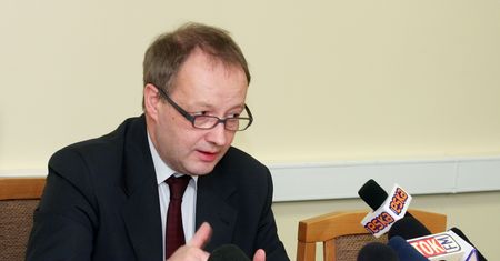 Trwa wymiana uprzejmości między rządem a producentem wody. "Minister mija się z prawdą"
