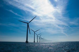 Orlen bliżej budowy farmy wiatrowej na Bałtyku. 20 firm walczy o projekt